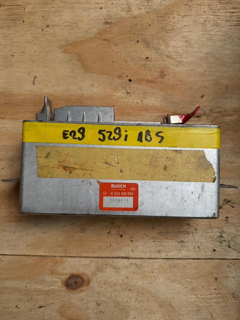 34521152025 BMW ABS Control Unit | E28 520i–528i | Bosch 0265100010