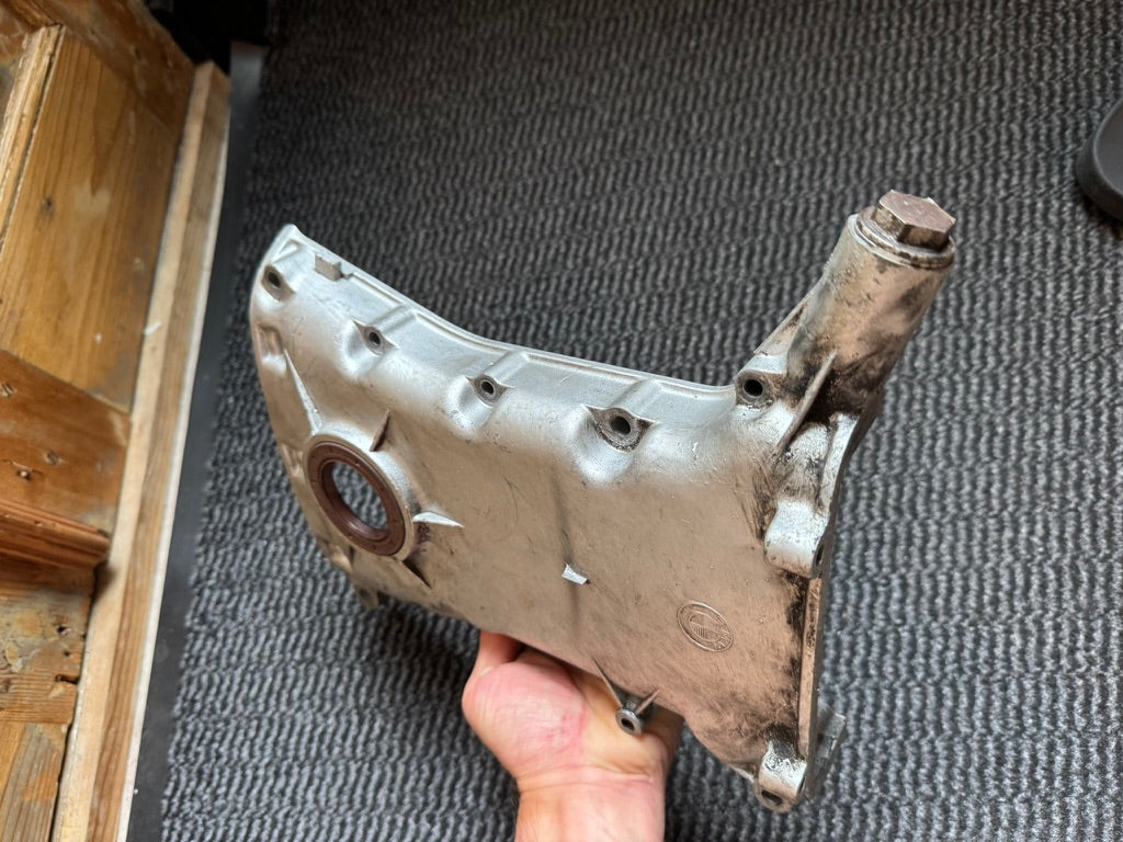 Used Genuine BMW Timing Cover – M30 Engine 12500289