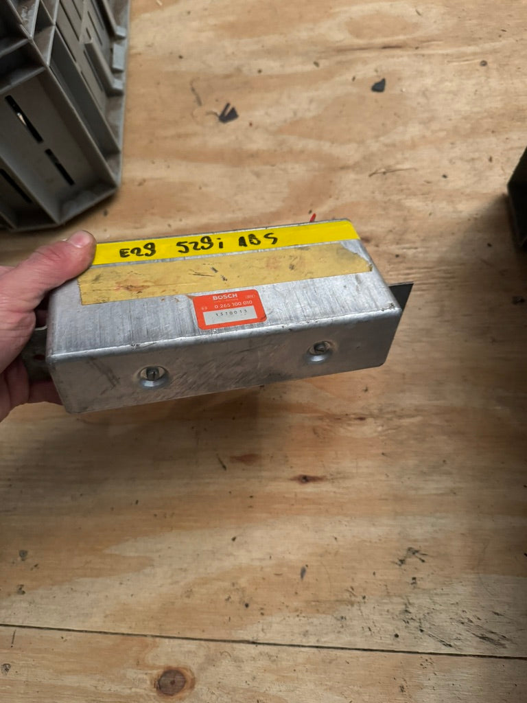 34521152025 BMW ABS Control Unit | E28 520i–528i | Bosch 0265100010
