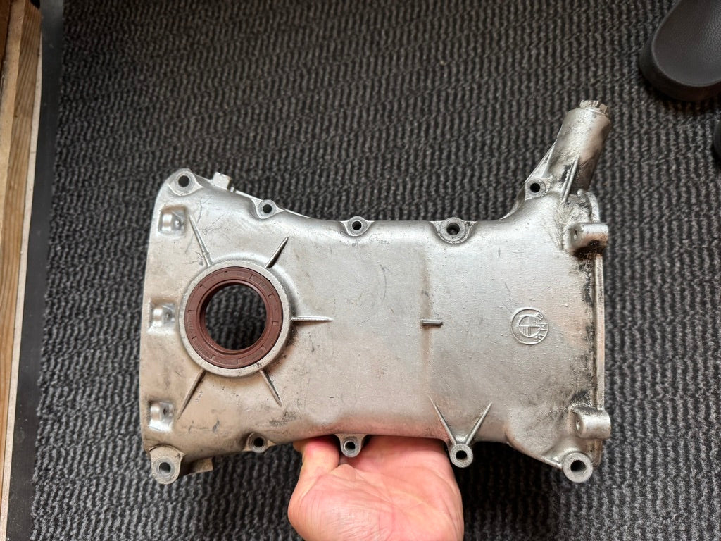 Used Genuine BMW Timing Cover – M30 Engine 12500289