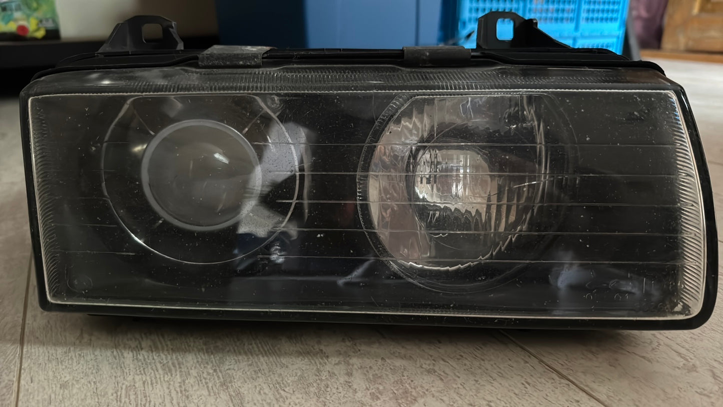 BMW E36 Right Headlight OEM – Genuine BMW Lens Headlamp (Used)