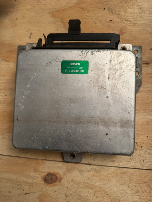 0280001300 BMW ECU Engine Control Unit | E32 / E23 / E24 / E28 | Bosch