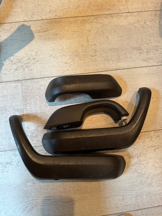 BMW E28 Door Handles – Black – Genuine BMW (Set)